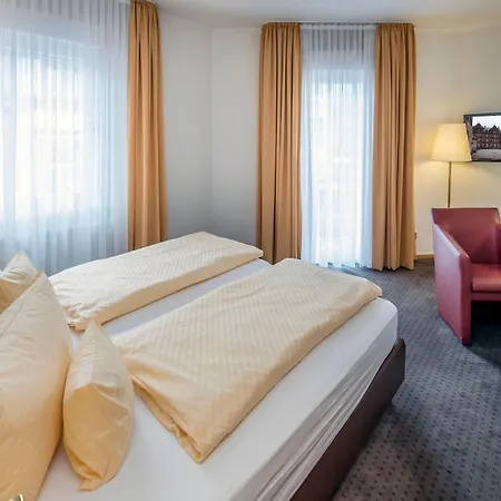 Heidelberger Hof Hotel 4*