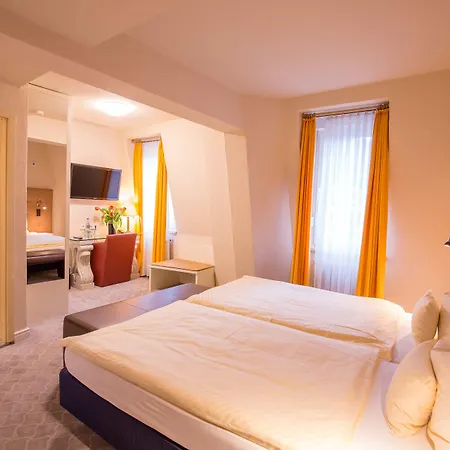 Heidelberger Hof Hotel 4*