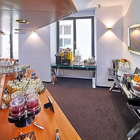 فندق Heidelberger Hof 4*