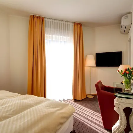 Heidelberger Hof Hotel 4*